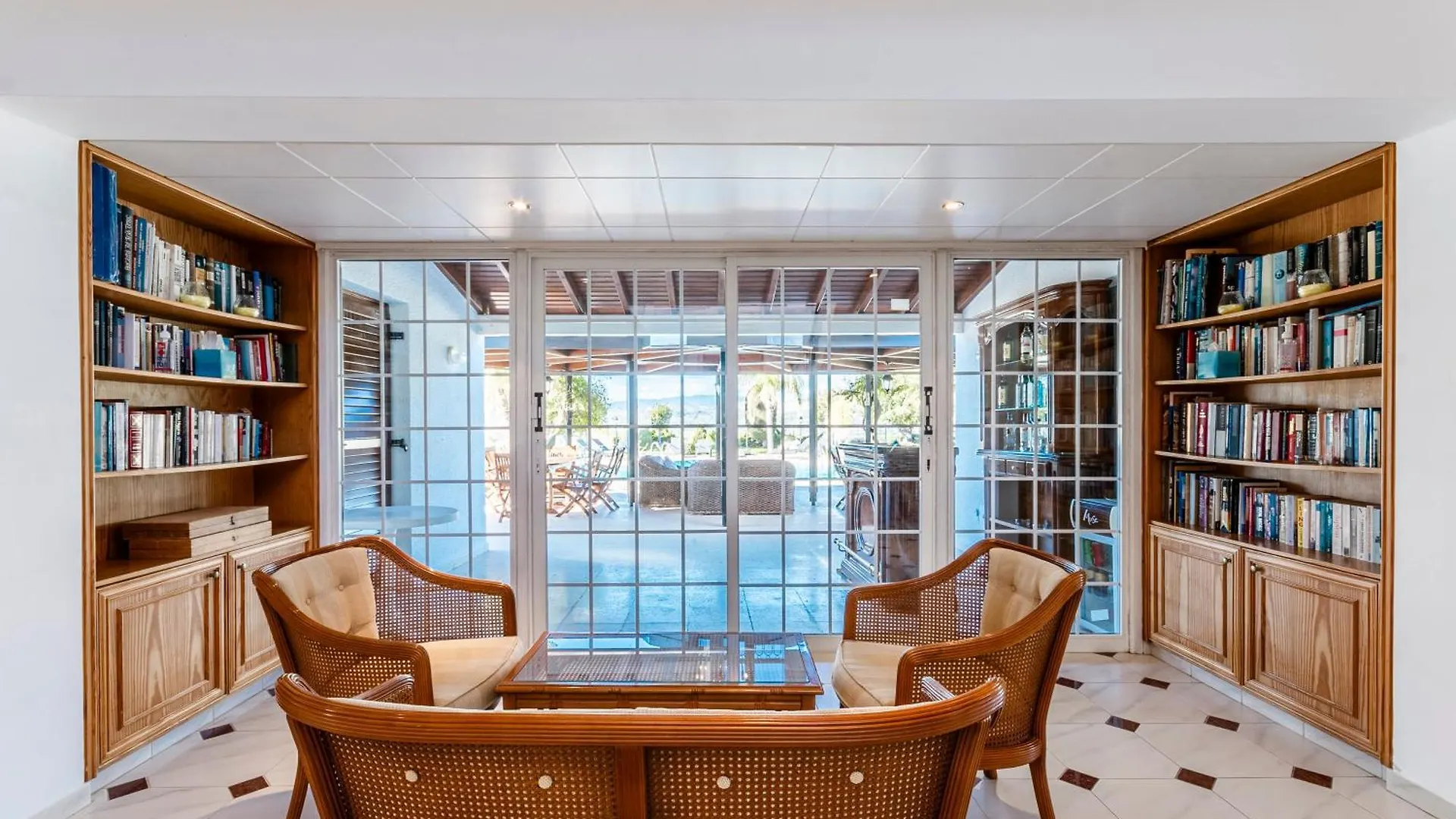 فيلا Mountain View 6 Bed Mansion With Private Padel Court, Pool & Gym لارنكا 0*,  قبرص