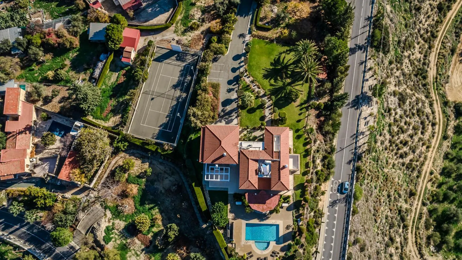Вилла Mountain View 6 Bed Mansion With Private Padel Court, Pool & Gym Ларнака