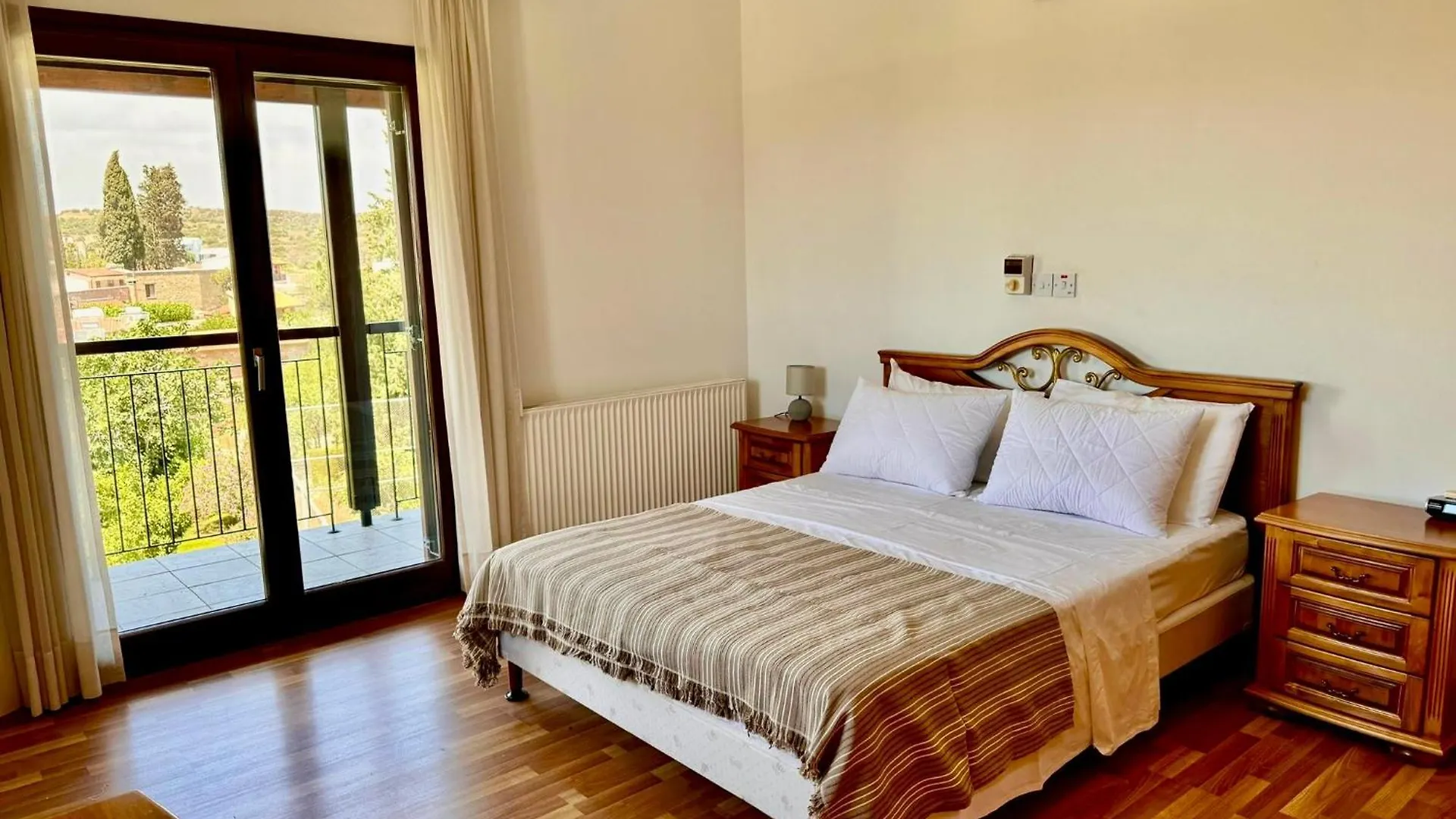 فيلة فيلا Mountain View 6 Bed Mansion With Private Padel Court, Pool & Gym لارنكا قبرص