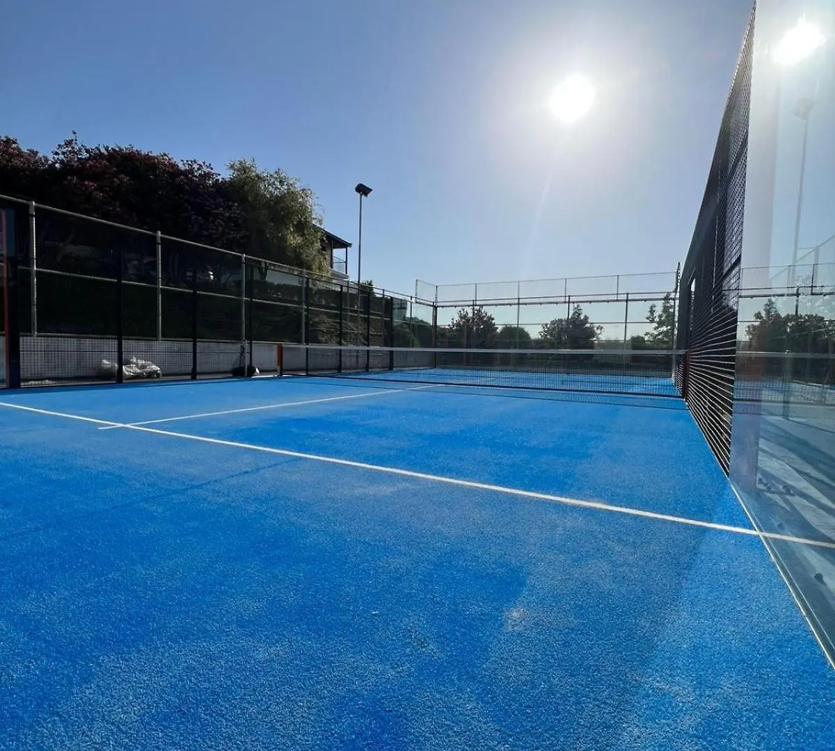 فيلة فيلا Mountain View 6 Bed Mansion With Private Padel Court, Pool & Gym لارنكا